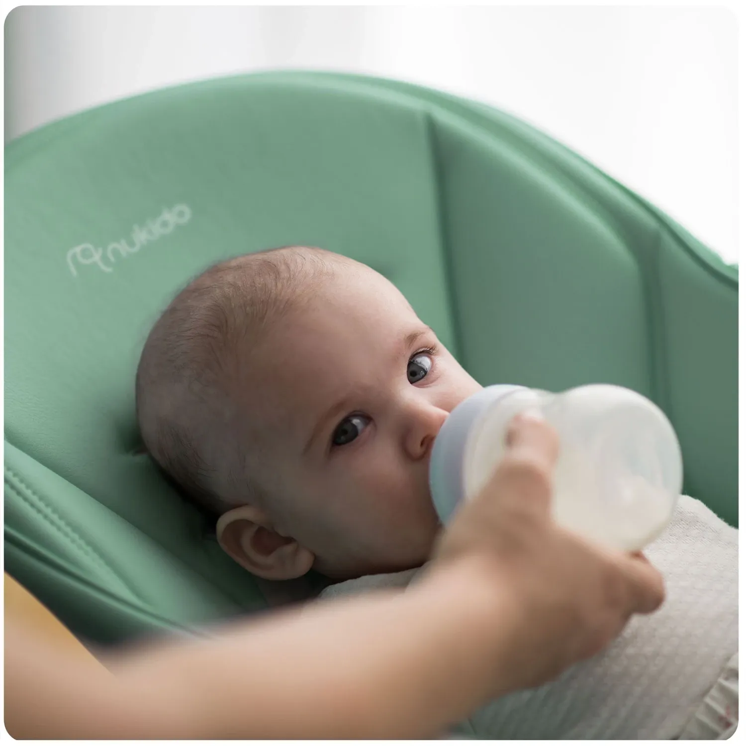 Vaikiška kėdutė su staliuku, žalia Belo sumuštinė + žaislų laikiklis - nuotrauka 1