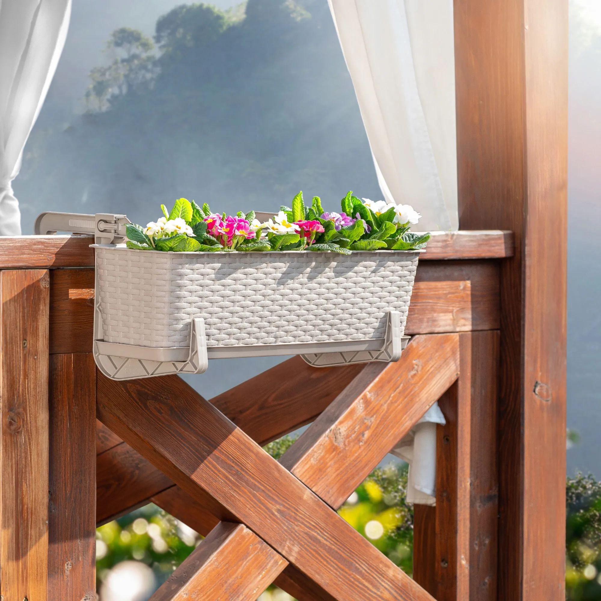 Balkono dėžė su pagrindu ir rankenomis 40 + 60 cm