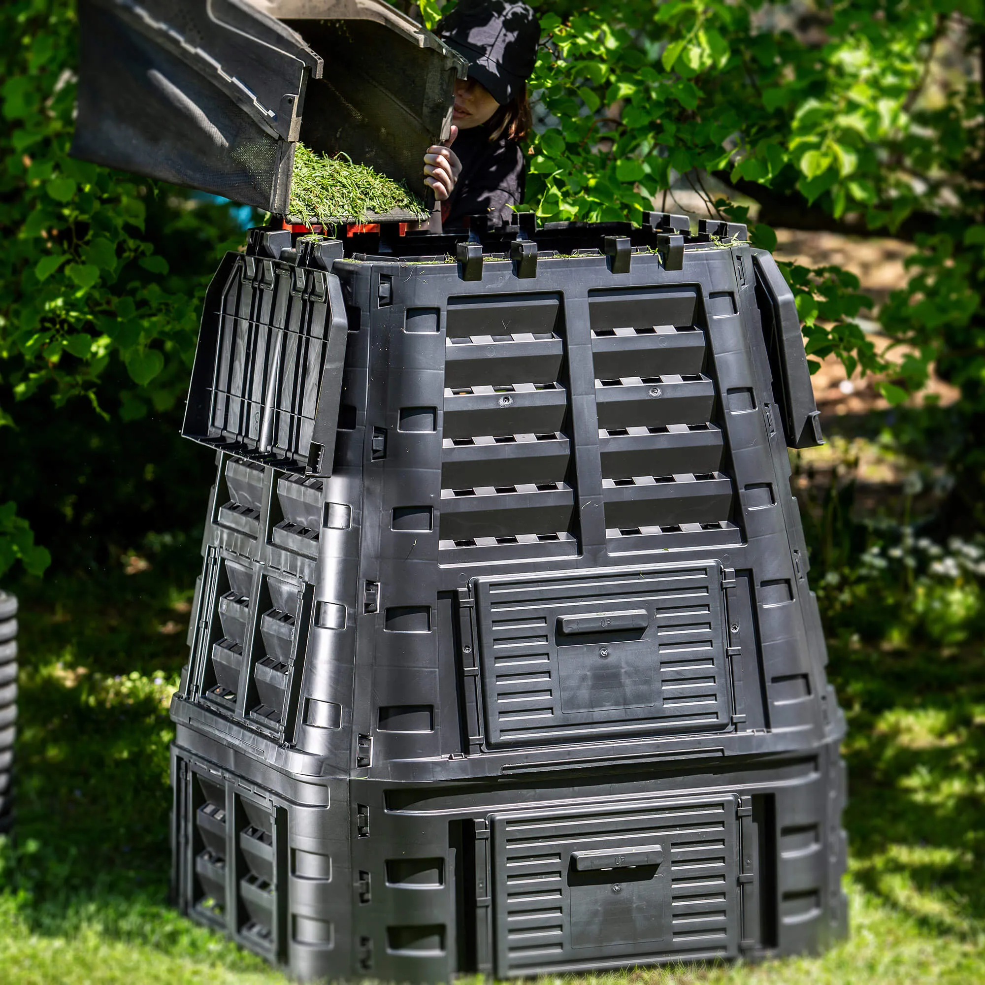 Boko 740L sodo kompostinė, juoda