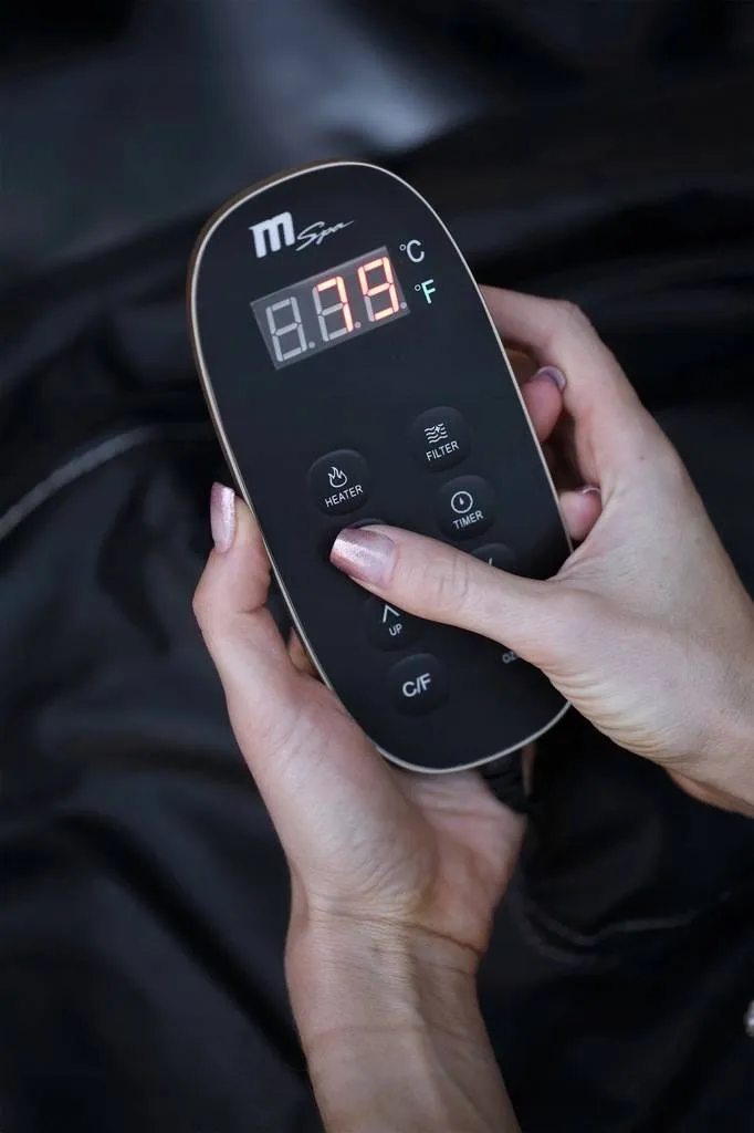 Pripučiamas sodo SPA su foniniu apšvietimu MSpa STARRY 6 asmenų