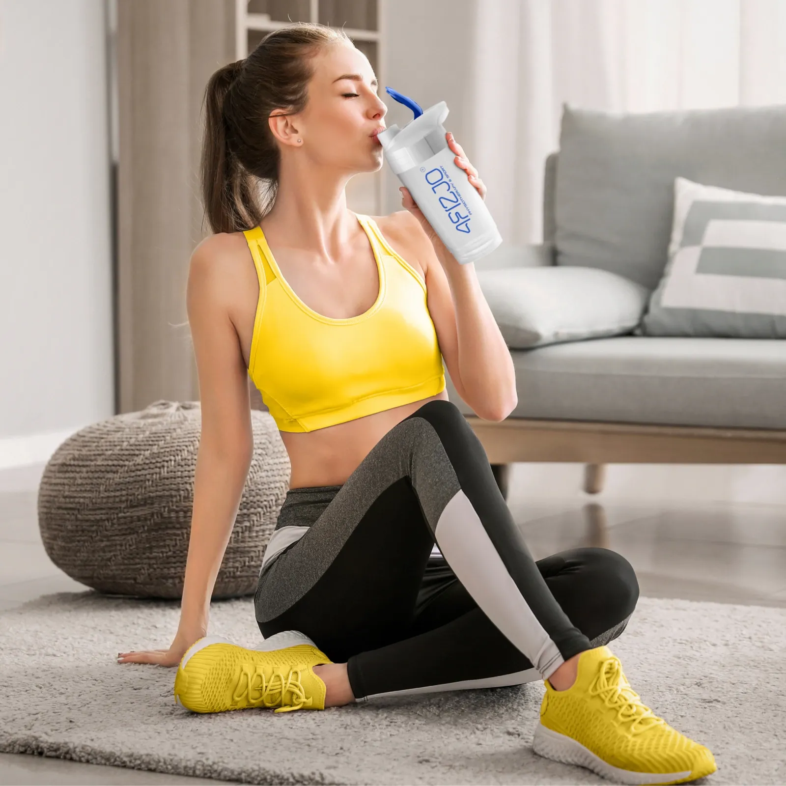 ULTRA sportinis maisto papildų plaktuvas 700 ml