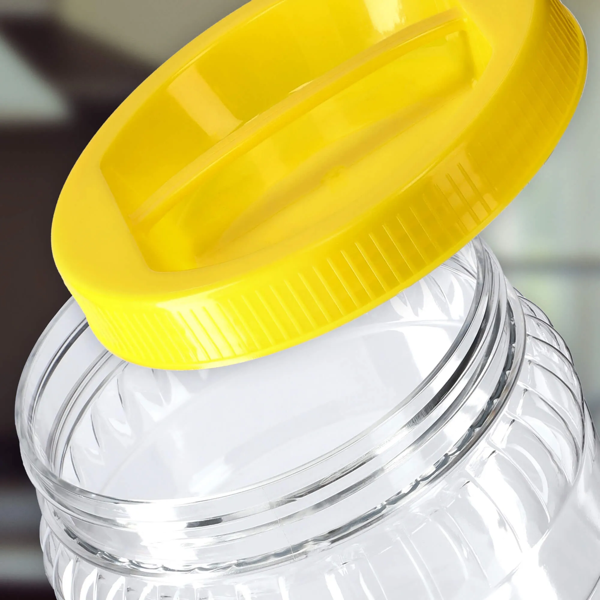 Plastikinis indas su dangteliu, 3 l, geltonas