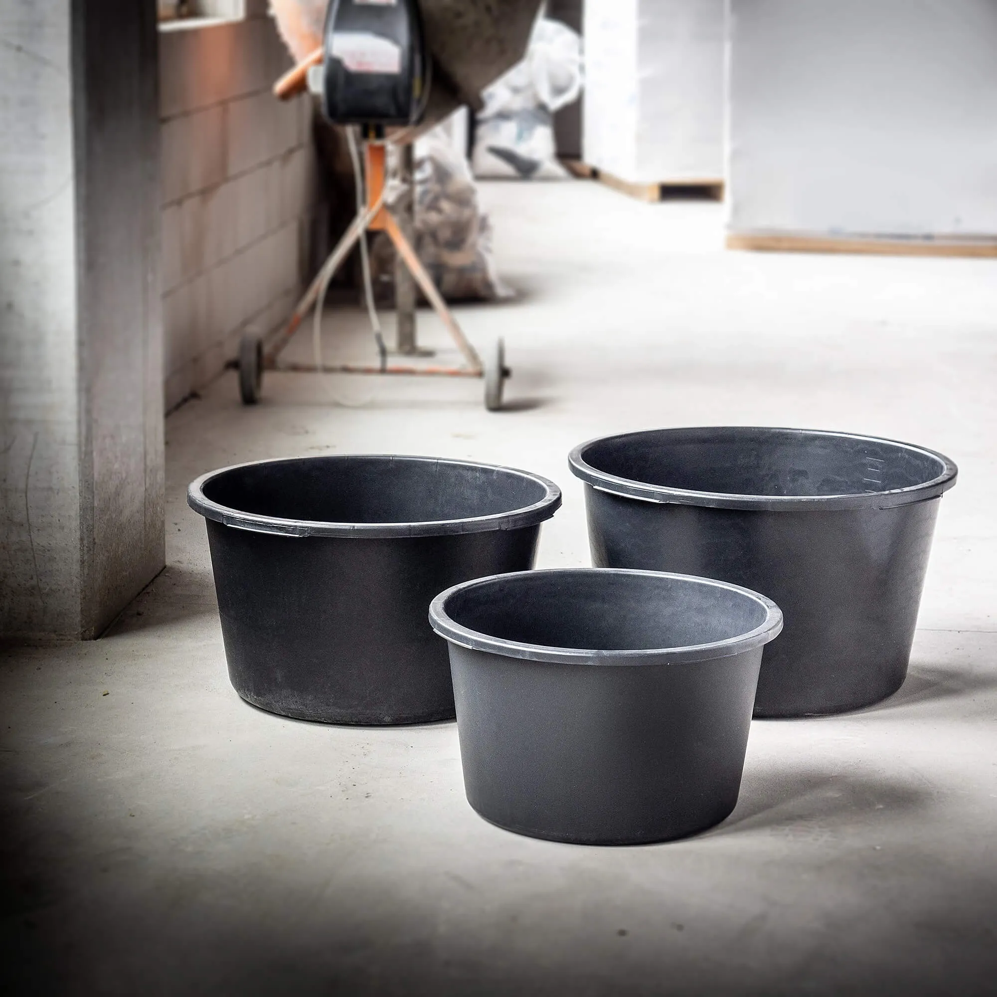 Apvalus statybinis konteineris 90 litrų, juodas