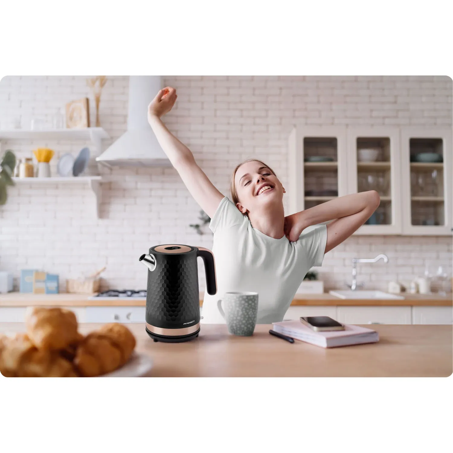 Berdsen BD-705 1,7 l elektrinis virdulys, juodas ir varinis - nuotrauka 1