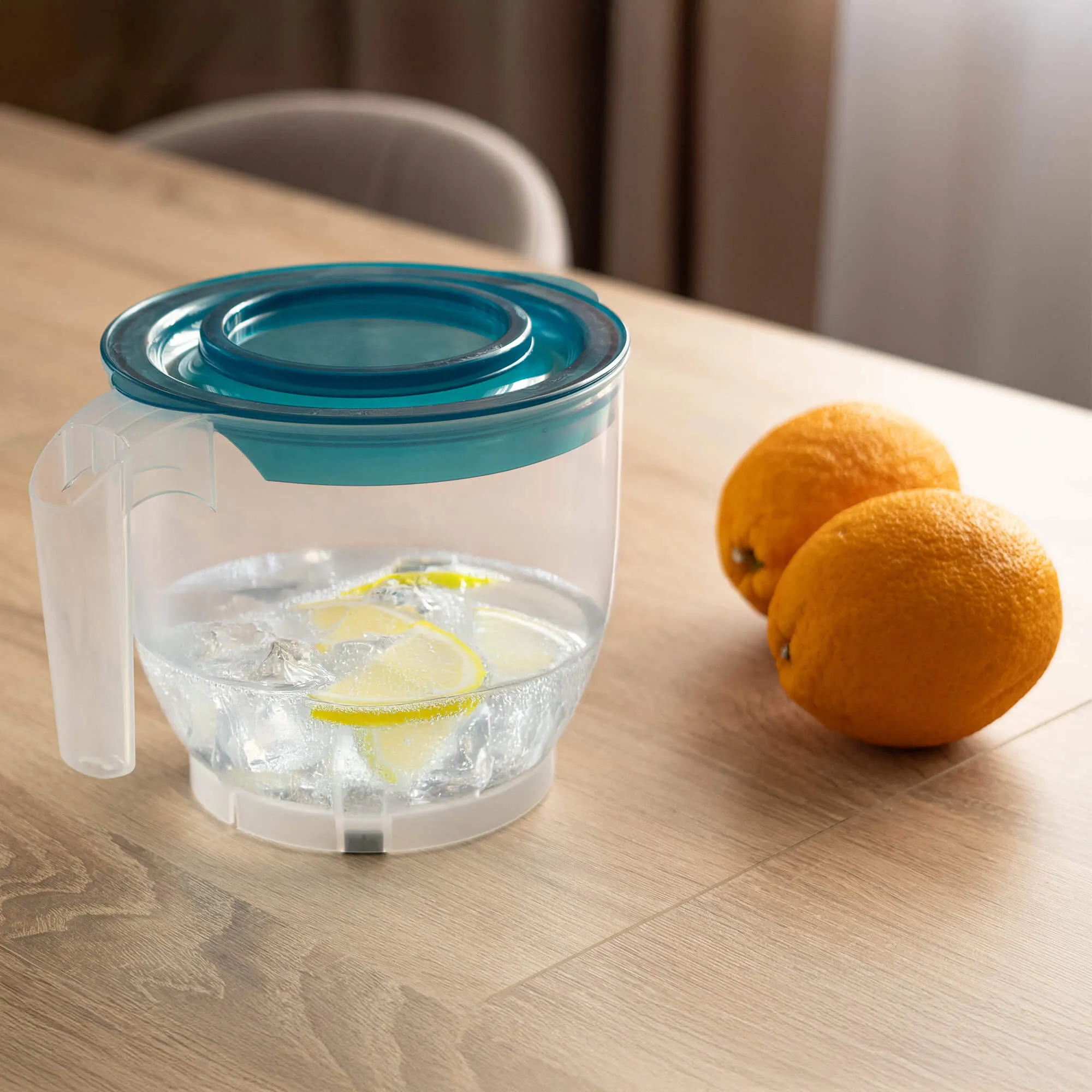 Rero maišymo ąsotis su matavimo puodeliu ir dangteliu, 2 l, turkio spalvos