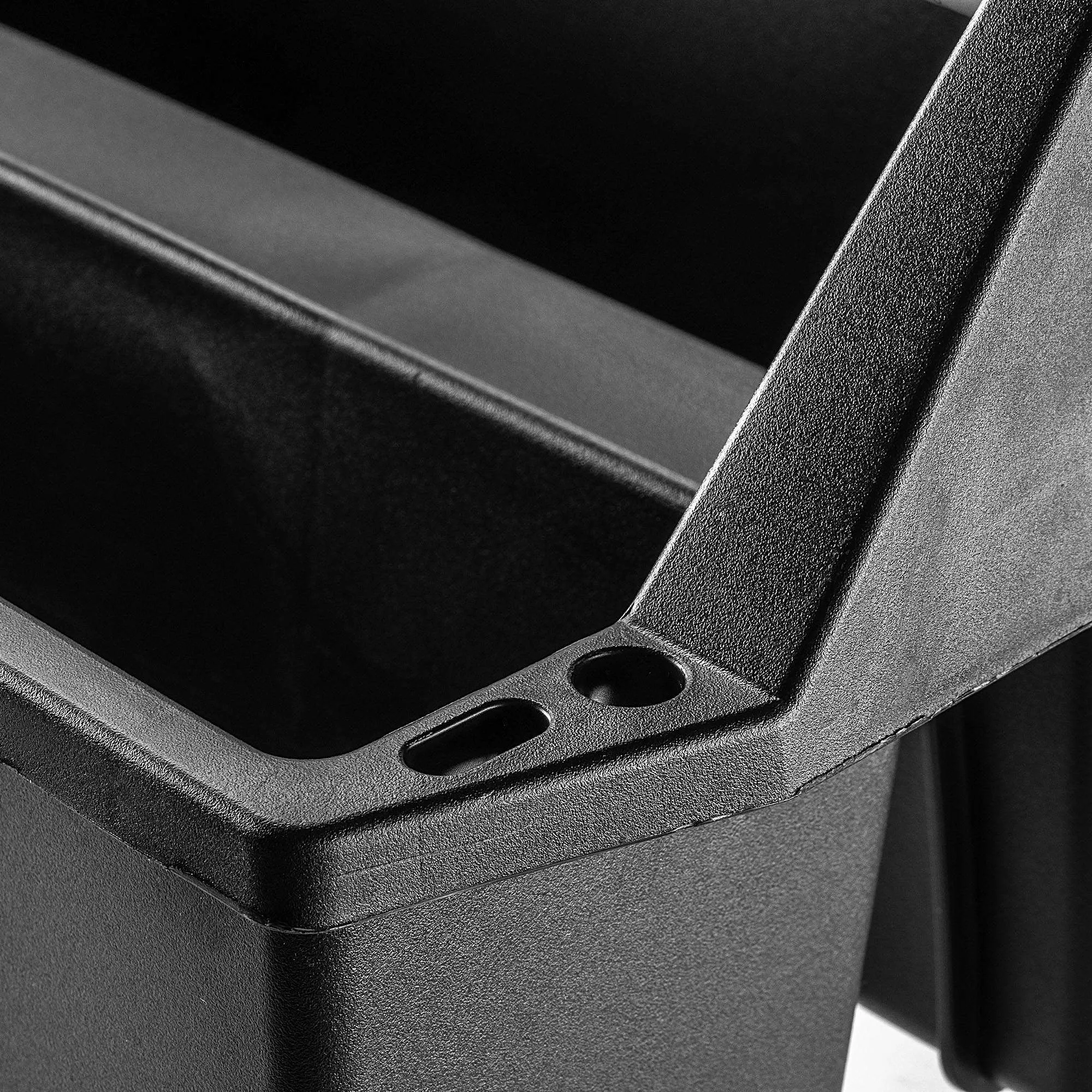 „Halden“ dirbtuvių laikiklis, 50 x 30 cm, juodas