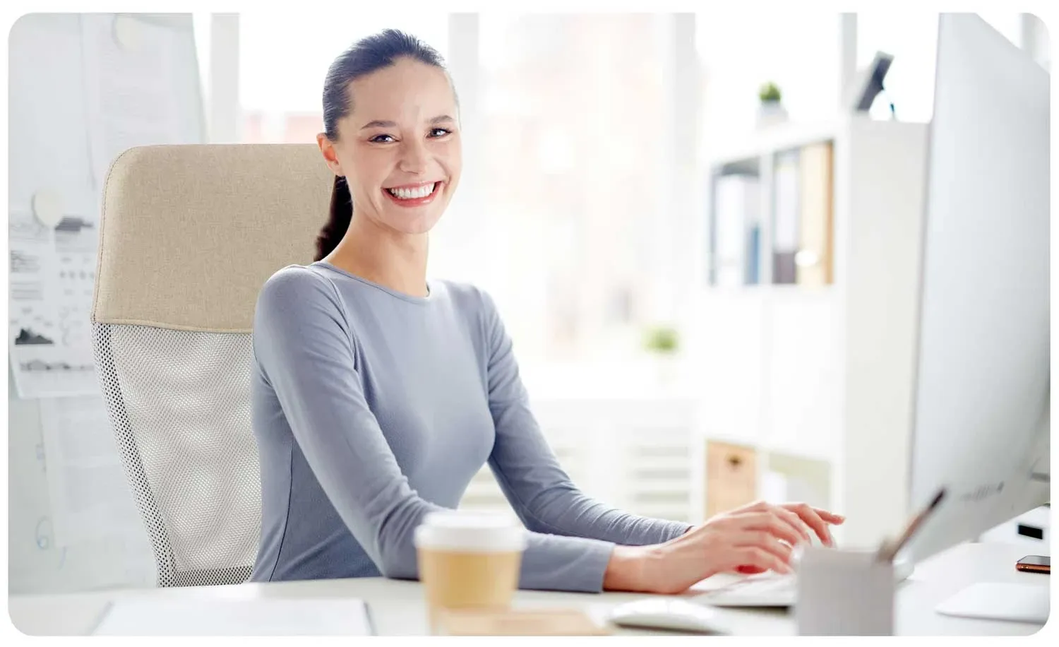 Sofotel Sydney mikro tinklelio biuro kėdė, smėlio spalvos - nuotrauka 1