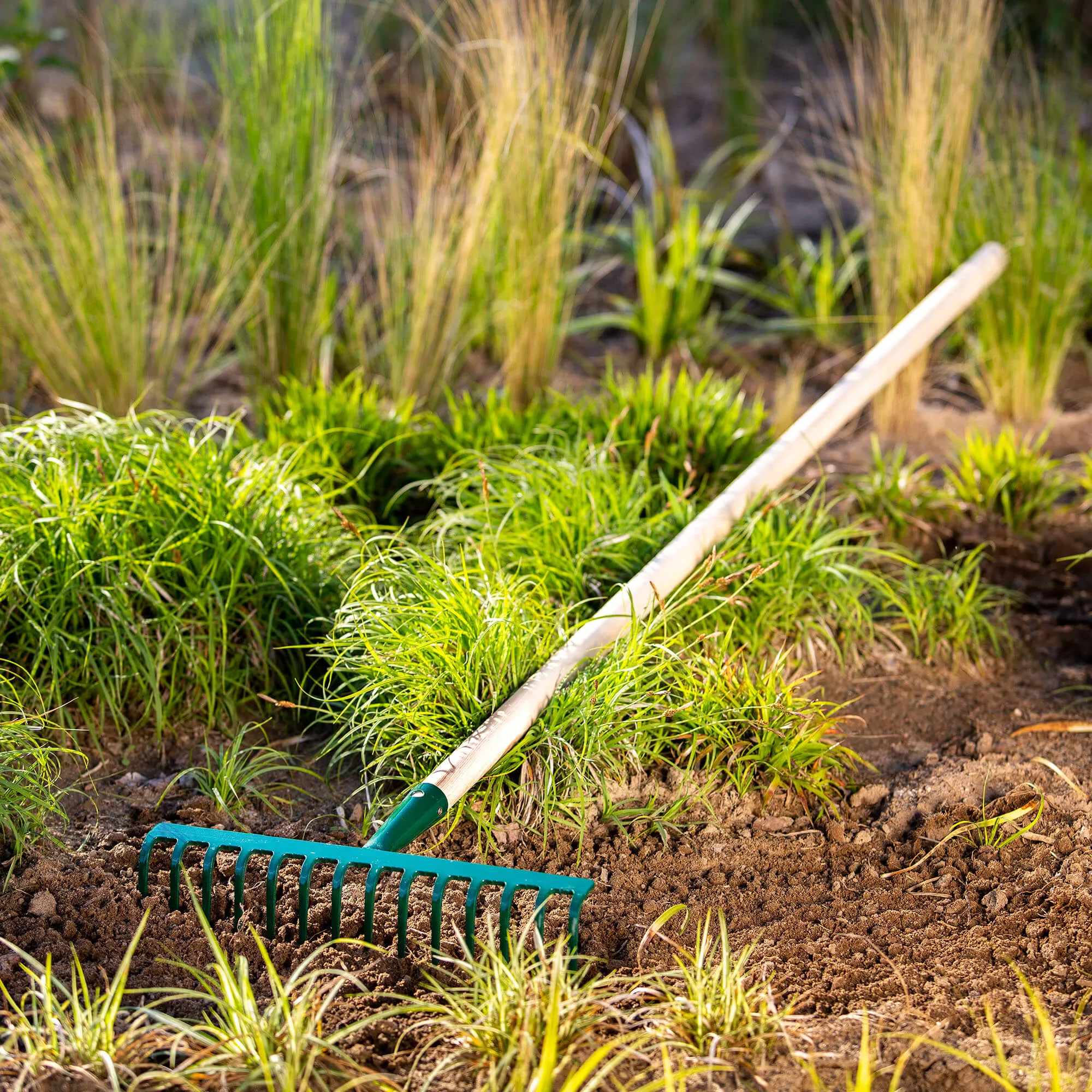 Vagen metalinis grėblys 138 x 35 cm, žalias