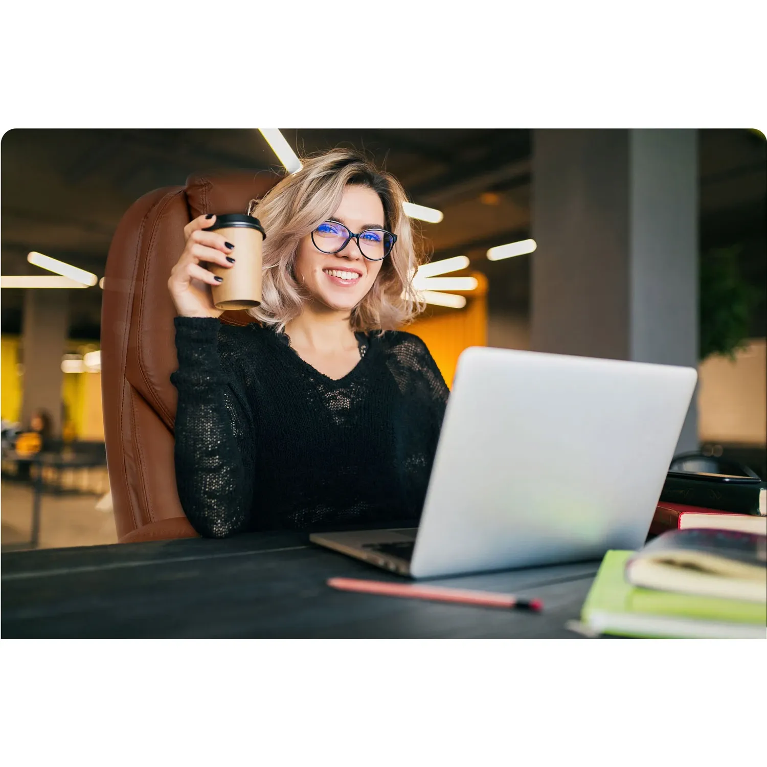 Biuro kėdė Sofotel Batory - ruda - 240803 - nuotrauka 1