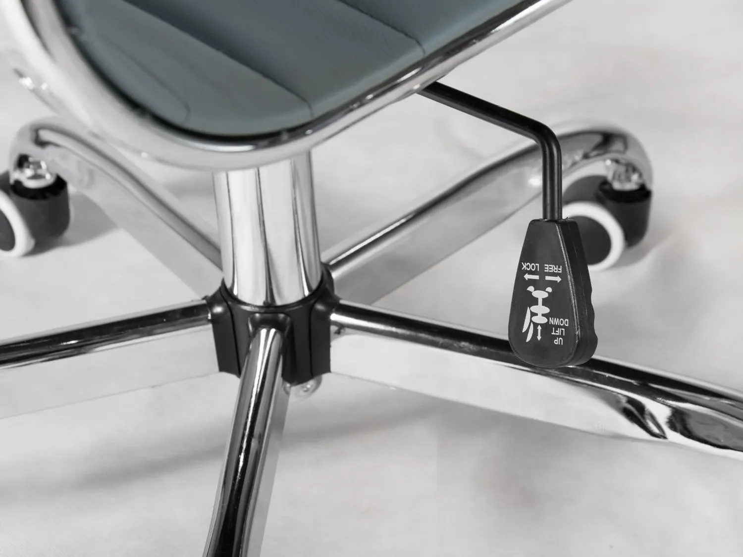 Modernaus dizaino biuro kėdė Sofotel Tokio pilka - nuotrauka 1