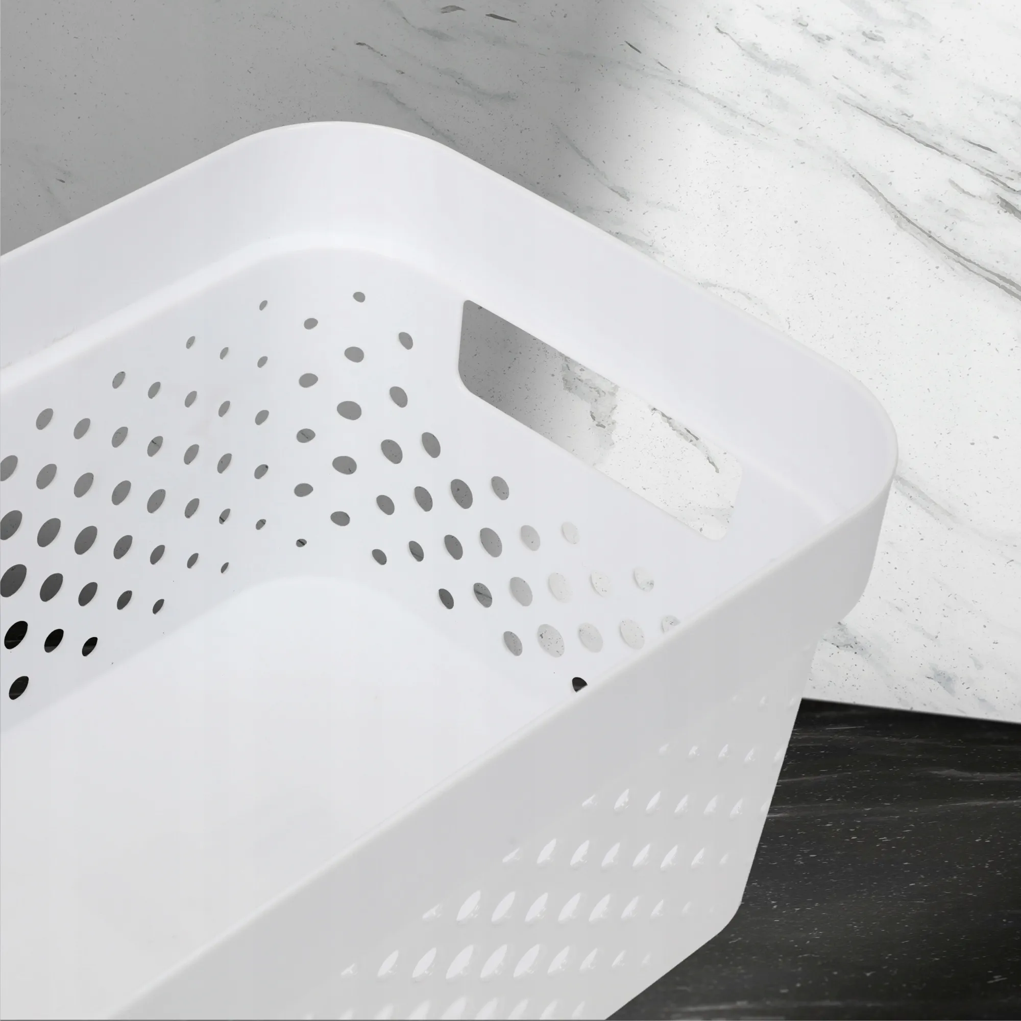 „Curver Infinity“ sandėliavimo konteineriai 4,5 + 11 + 17 l, balti