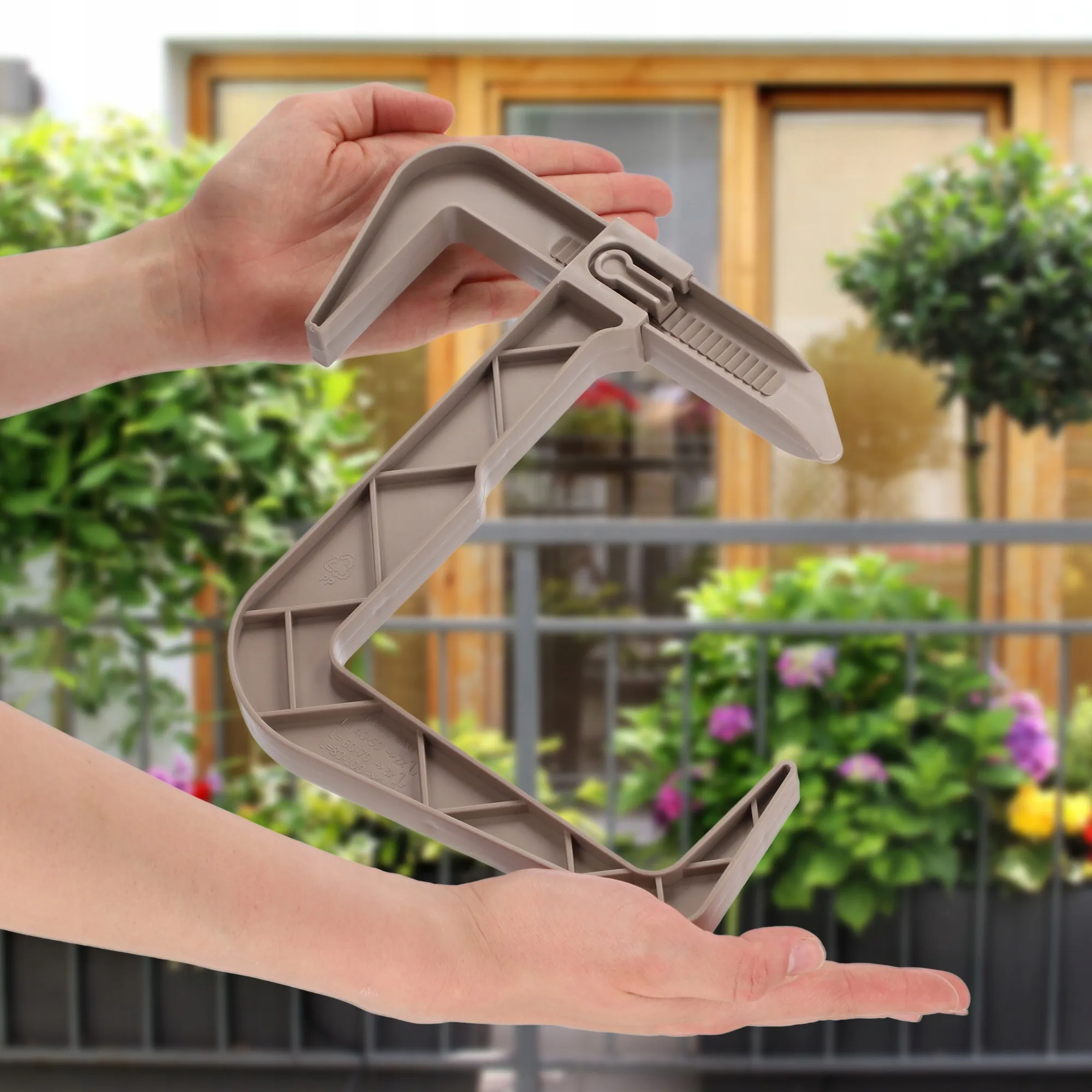 „Mosjo“ balkono vazonų laikiklis