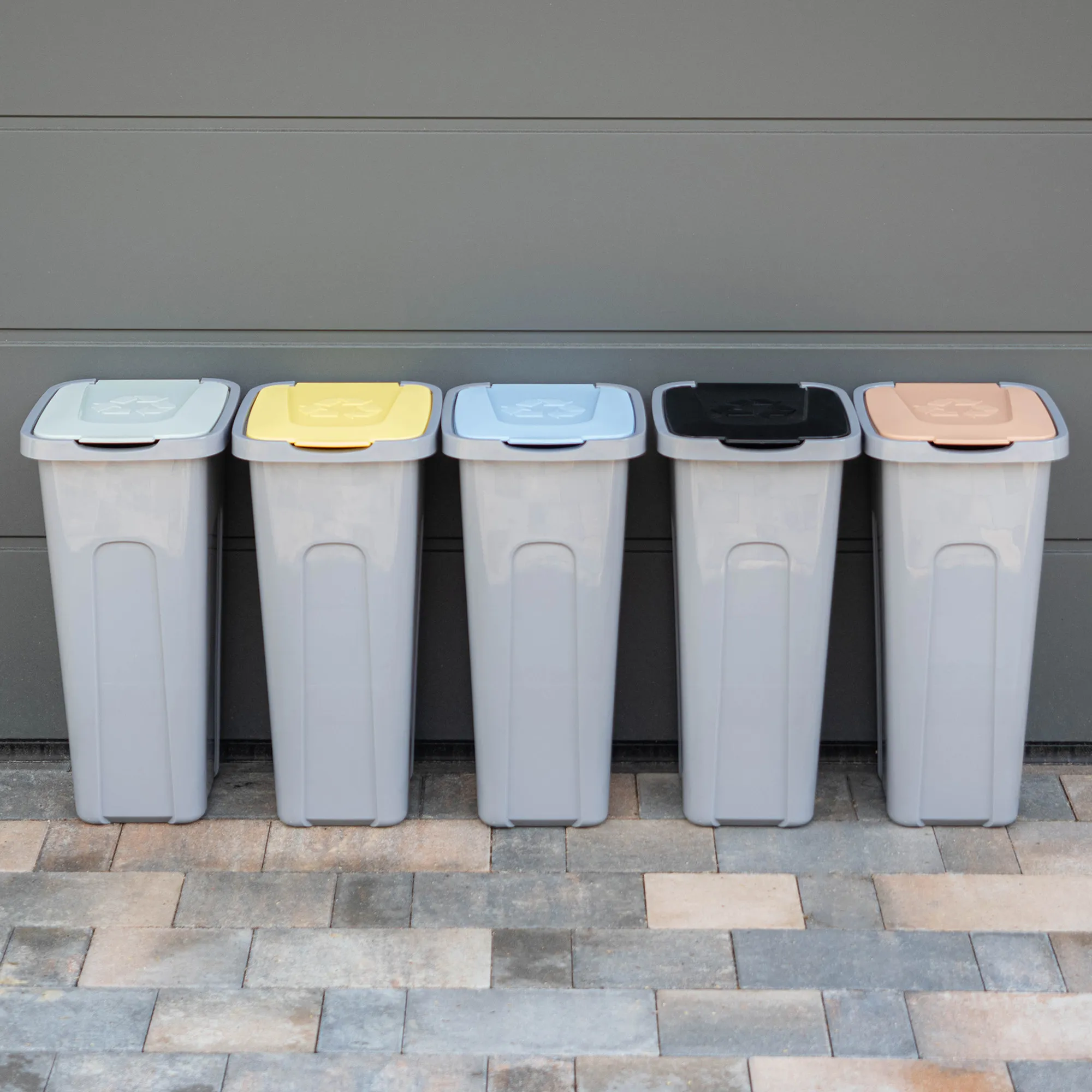 30 litrų šiukšliadėžių rinkinys geltonos, žalios, rudos, mėlynos, juodos spalvos