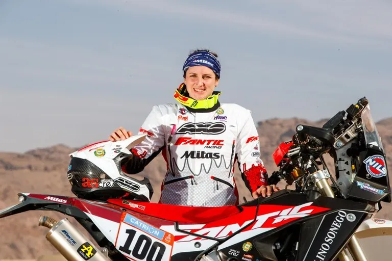 Sandra Gómez in her race suit