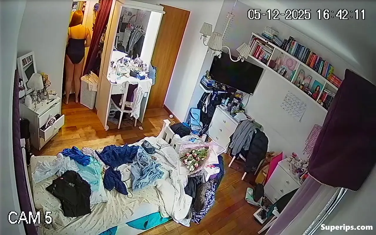 IPCAM – Redhead German girl changing clothes many times IPCAM – Redhead German girl changing clothes many times