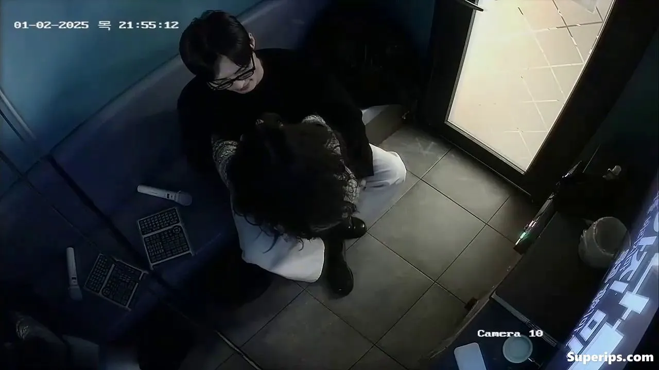 IPCAM – Chubby Korean girl at karaoke IPCAM – Chubby Korean girl at karaoke