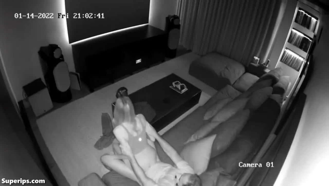 IPCAM – Skinny American babe gets brutally fucked IPCAM – Skinny American babe gets brutally fucked