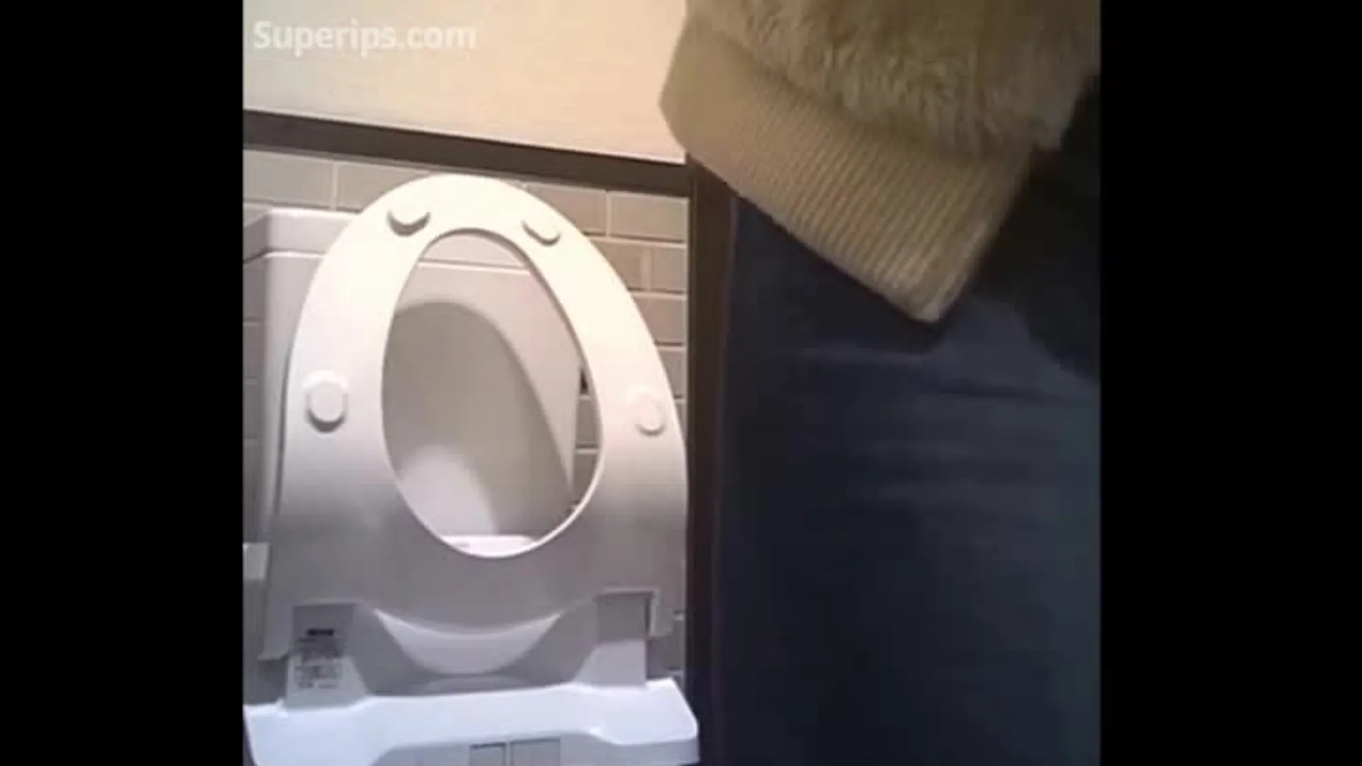 Spy toilet – Secret filming in Japanese restroom Spy toilet – Secret filming in Japanese restroom