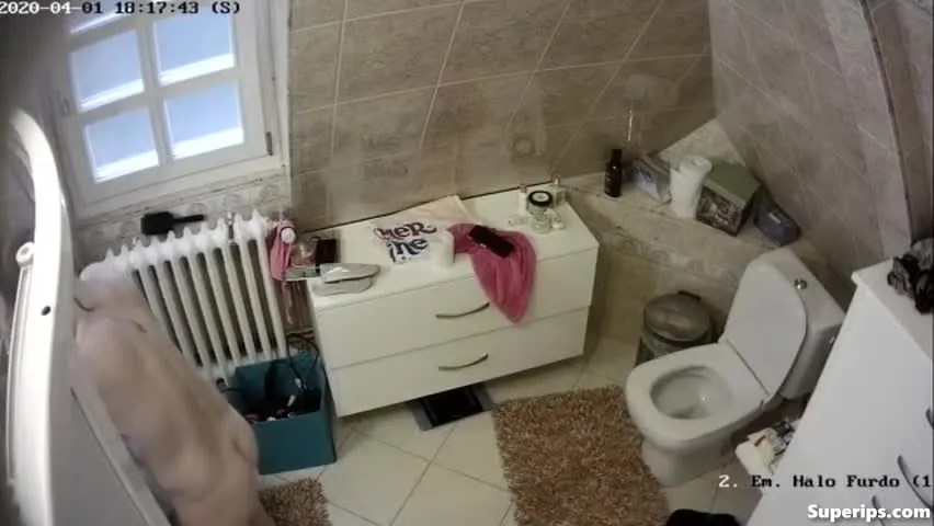 IPCAM β Russian woman masturbates in the toilet IPCAM β Russian woman masturbates in the toilet