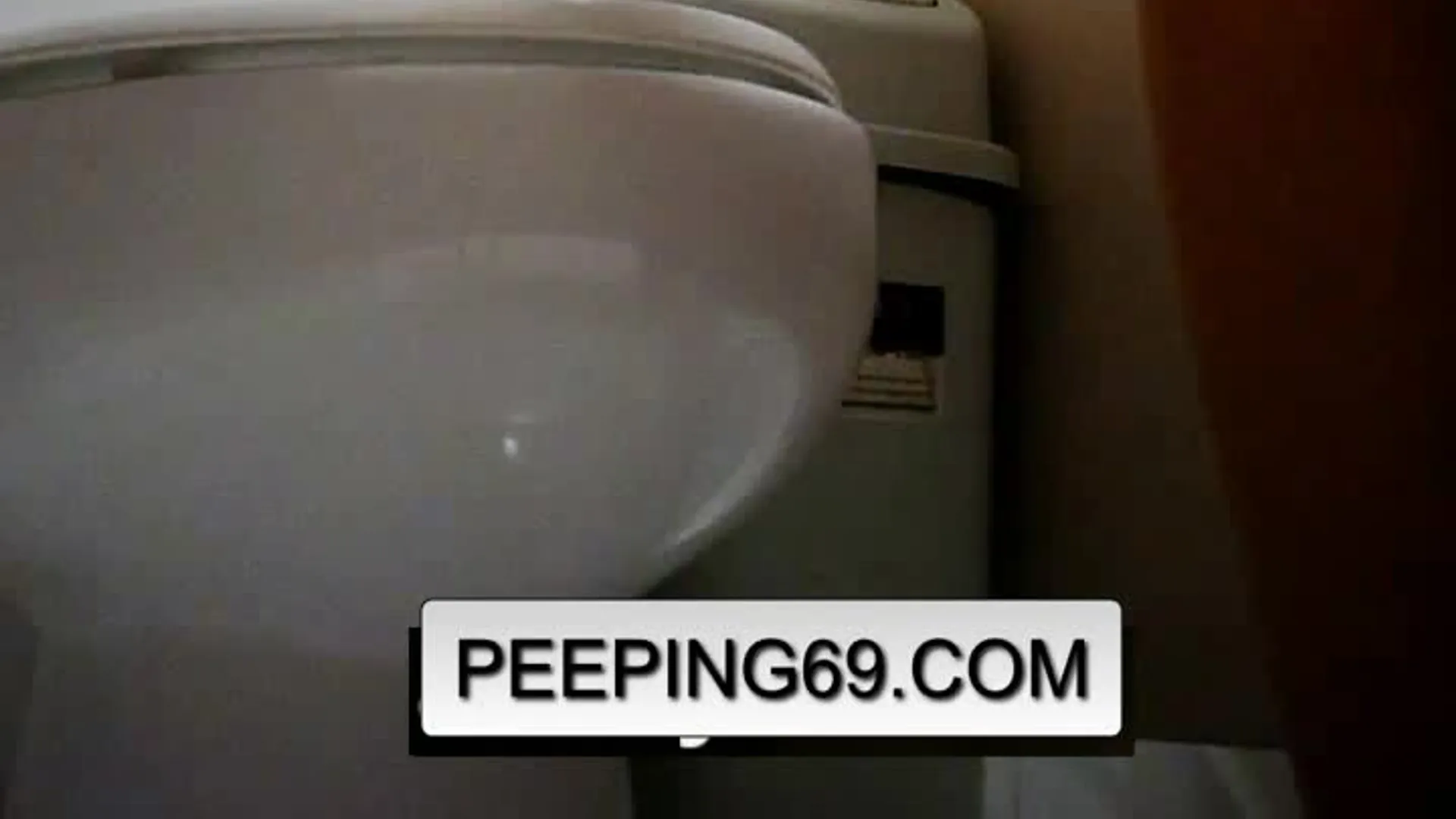 Spy toilet – Thailand girls in the bathroom #28 Spy toilet – Thailand girls in the bathroom #28