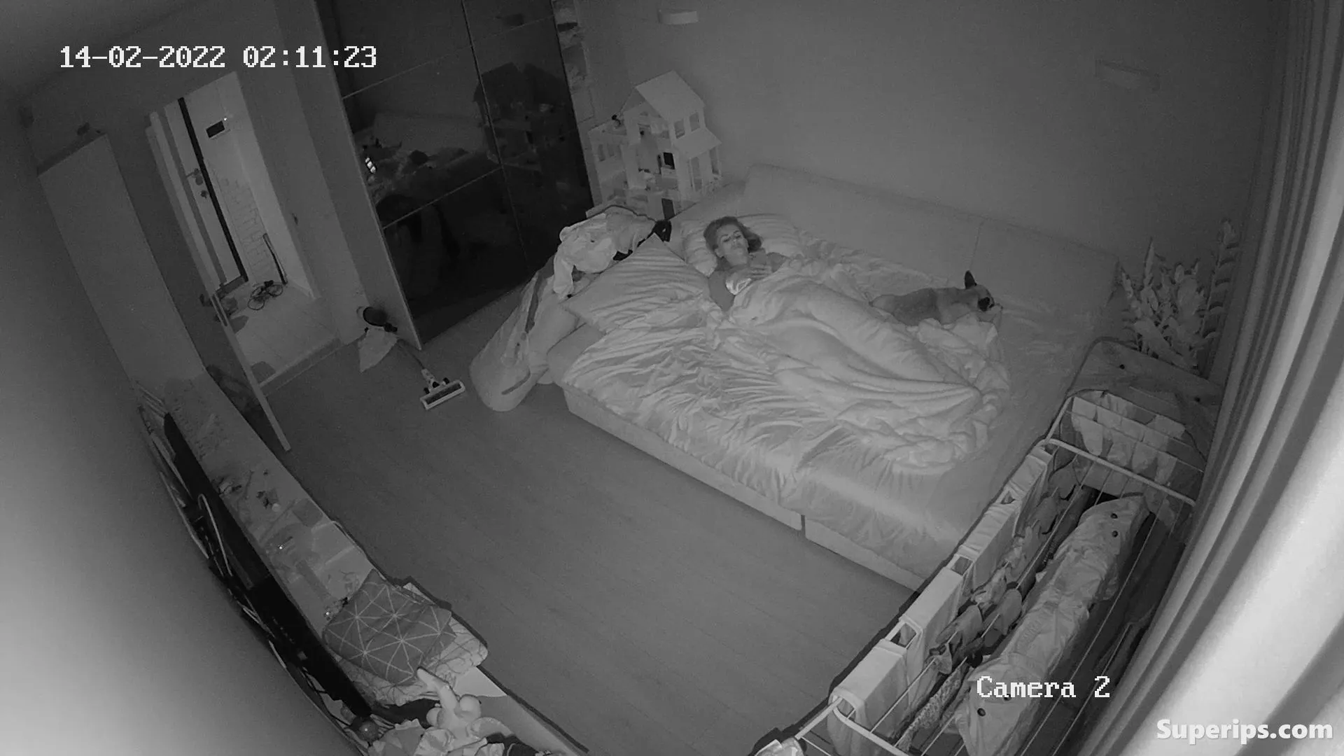 IPCAM β Naughty mom masturbates while watching porn IPCAM β Naughty mom masturbates while watching porn