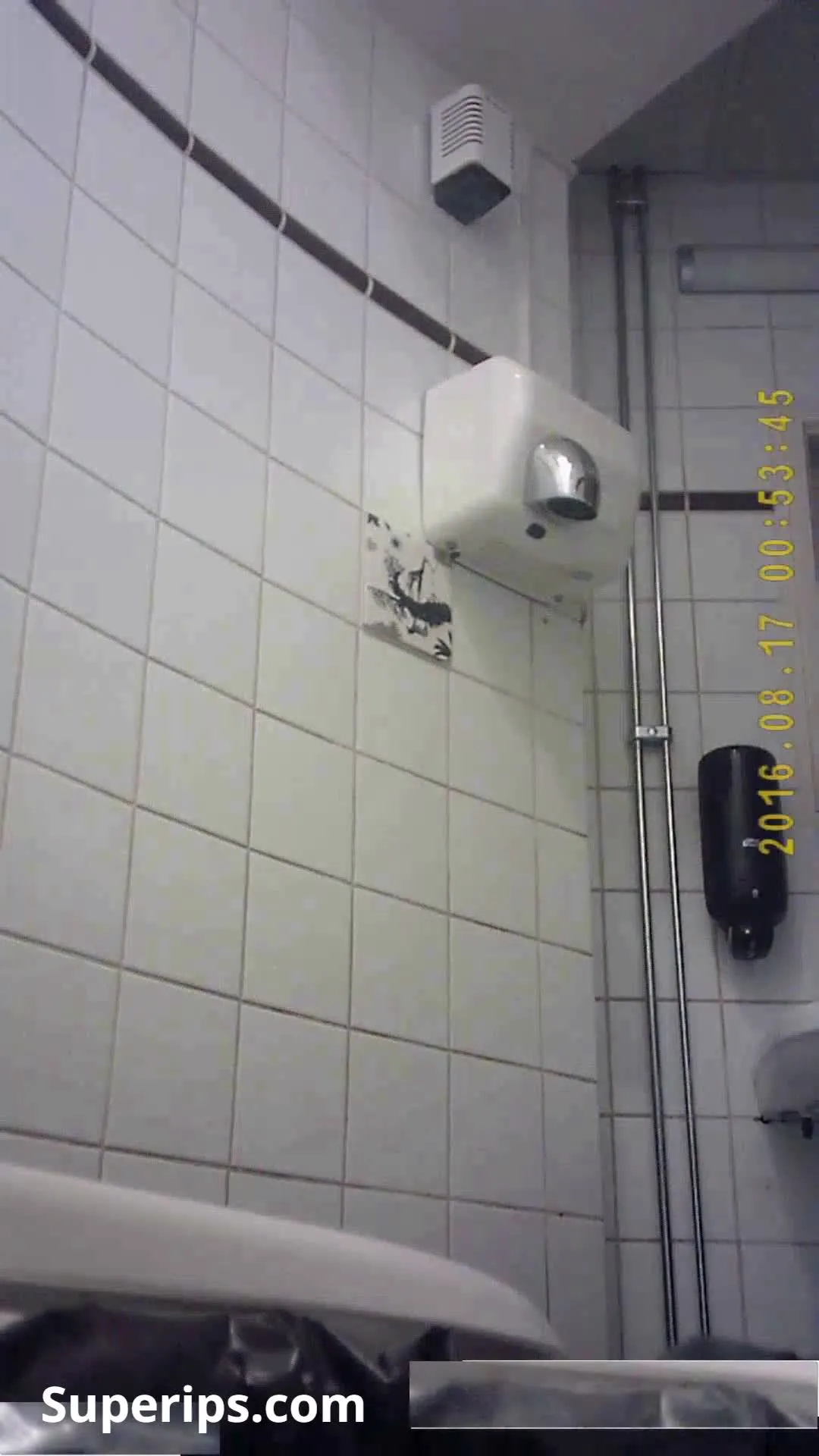 Spy Toilet – European skinny girls use the toilet Spy Toilet – European skinny girls use the toilet