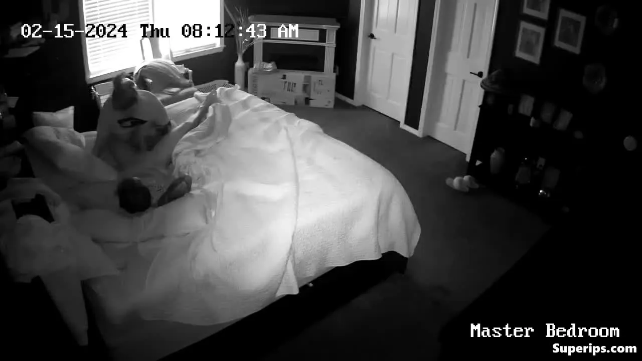 IPCAM – Skinny American guy gets fucked by a fat woman IPCAM – Skinny American guy gets fucked by a fat woman