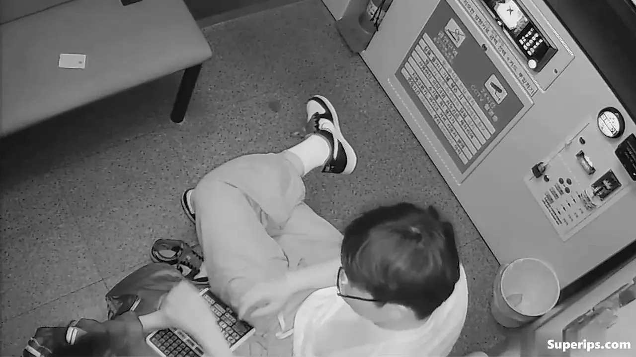 IPCAM – Petite Korean girl masturbates brutally IPCAM – Petite Korean girl masturbates brutally