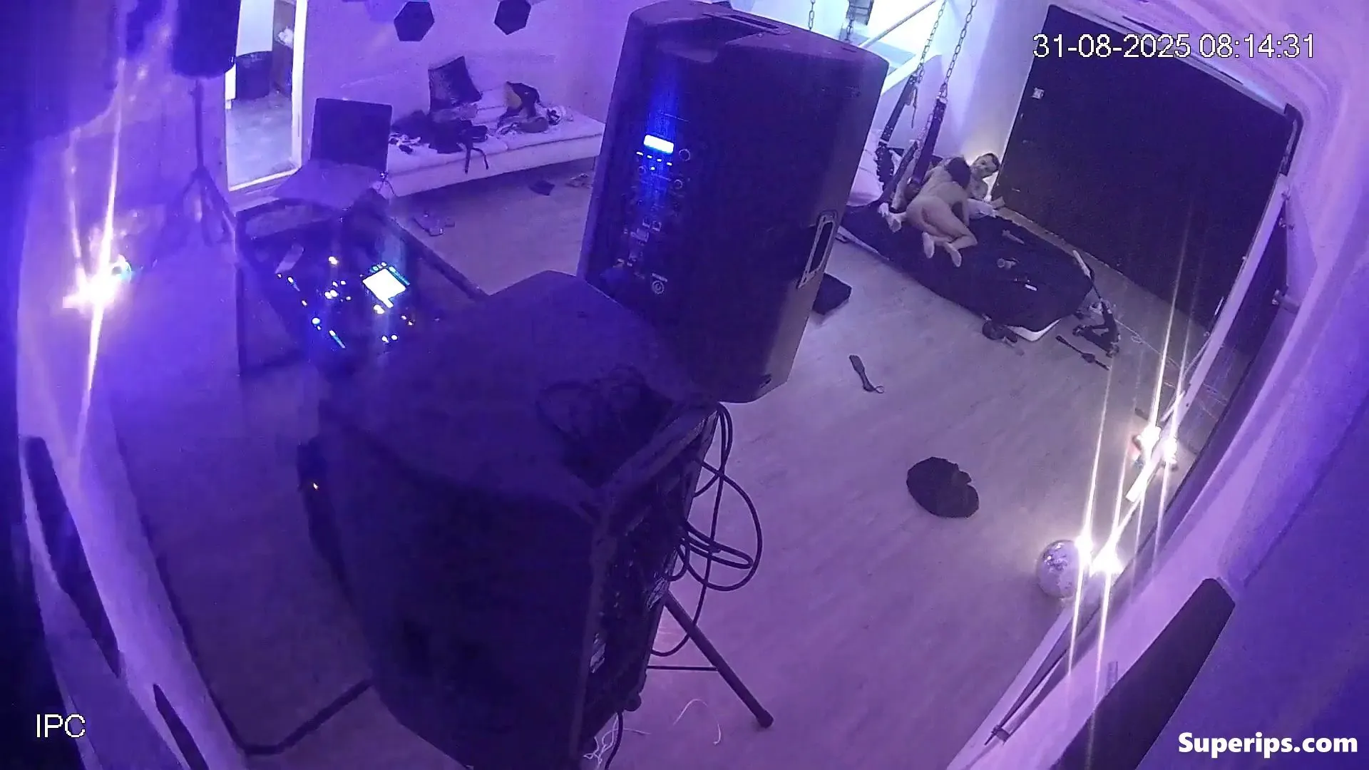 IPCAM – Drunk German man fucks a submissive girl IPCAM – Drunk German man fucks a submissive girl