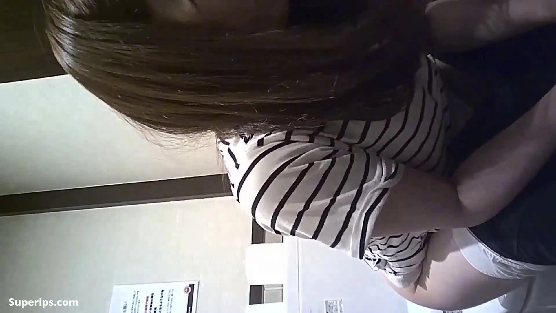 Spy Toilet – Japanese girls use the bathroom Spy Toilet – Japanese girls use the bathroom