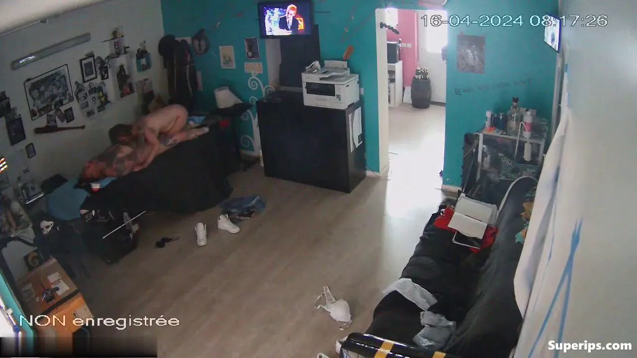 IPCAM β Mature woman pays her tattooed man with sex IPCAM β Mature woman pays her tattooed man with sex