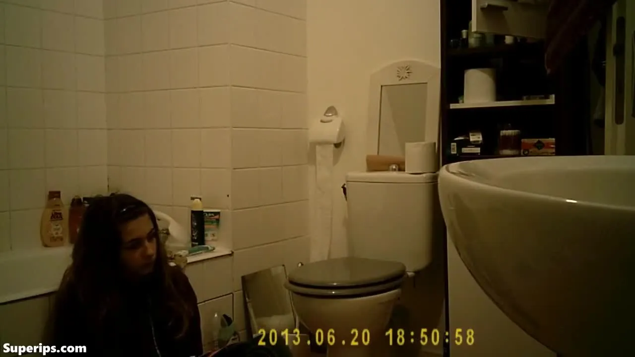 IPCAM – French teenager masturbates with her mother’s dildo IPCAM – French teenager masturbates with her mother’s dildo