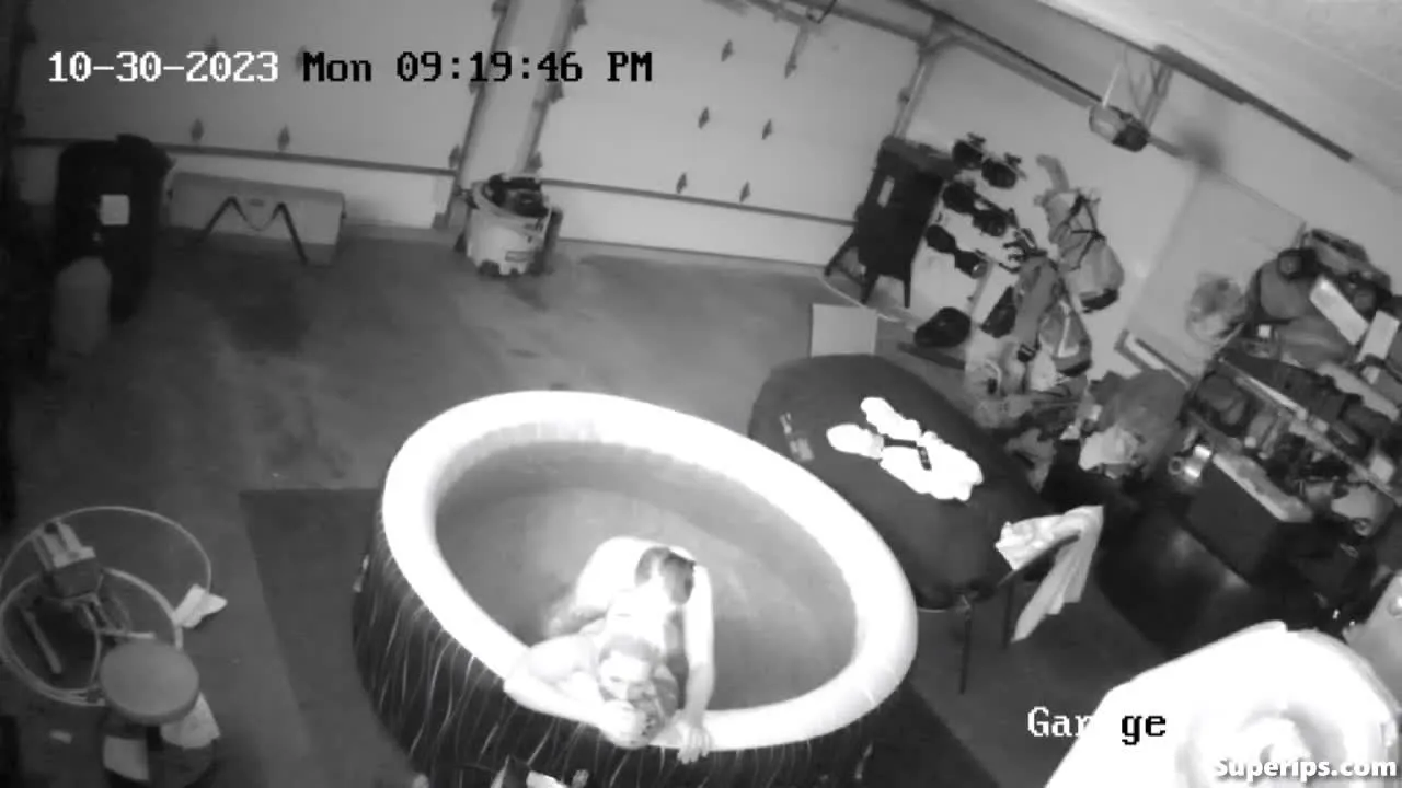 IPCAM β Tattooed Canadian couple fucks in their jacuzzi IPCAM β Tattooed Canadian couple fucks in their jacuzzi