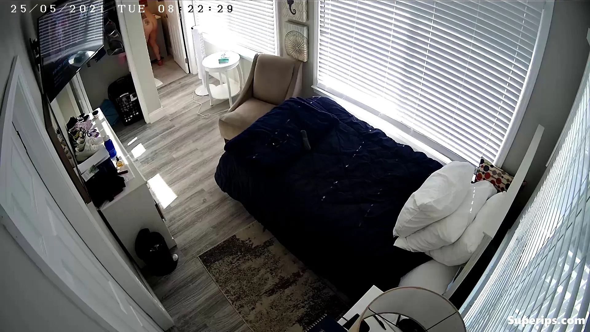 IPCAM – American tattooed woman naked in her room IPCAM – American tattooed woman naked in her room