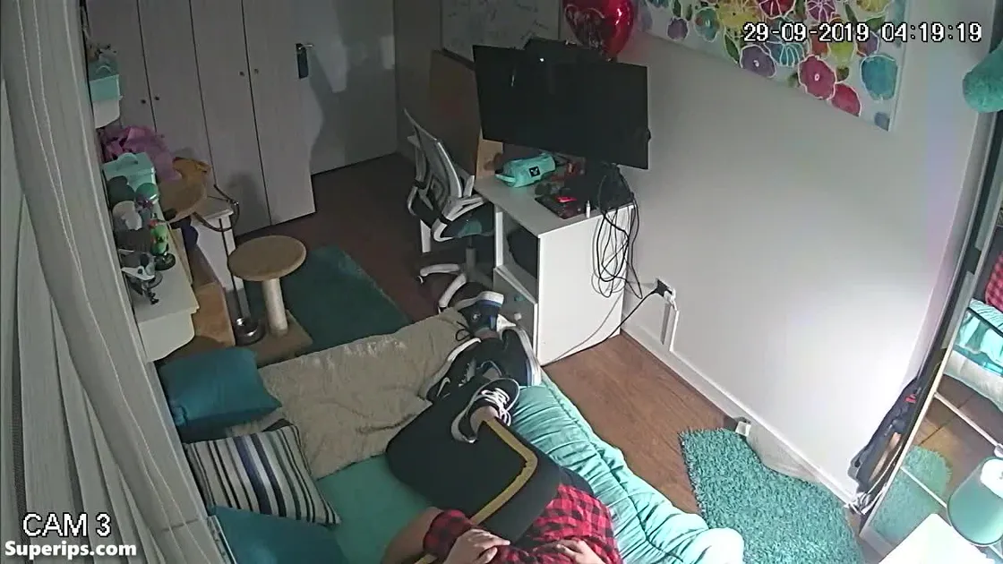 IPCAM – French teenager is masturbated by her boyfriend IPCAM – French teenager is masturbated by her boyfriend