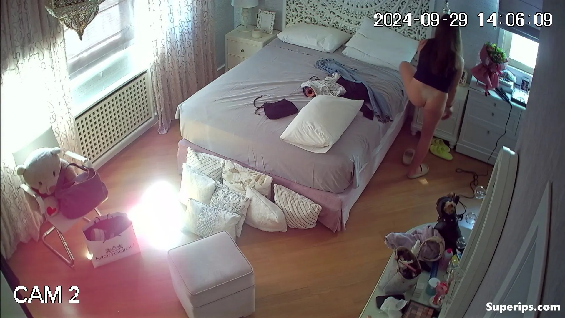 IPCAM – Gorgeous British girl naked in her room IPCAM – Gorgeous British girl naked in her room