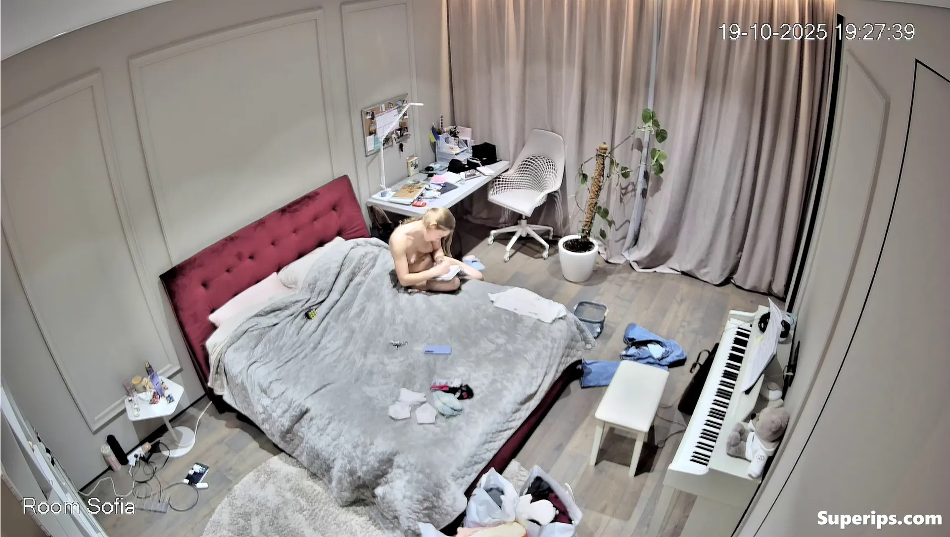 IPCAM – Cute naked German girl watches porn IPCAM – Cute naked German girl watches porn