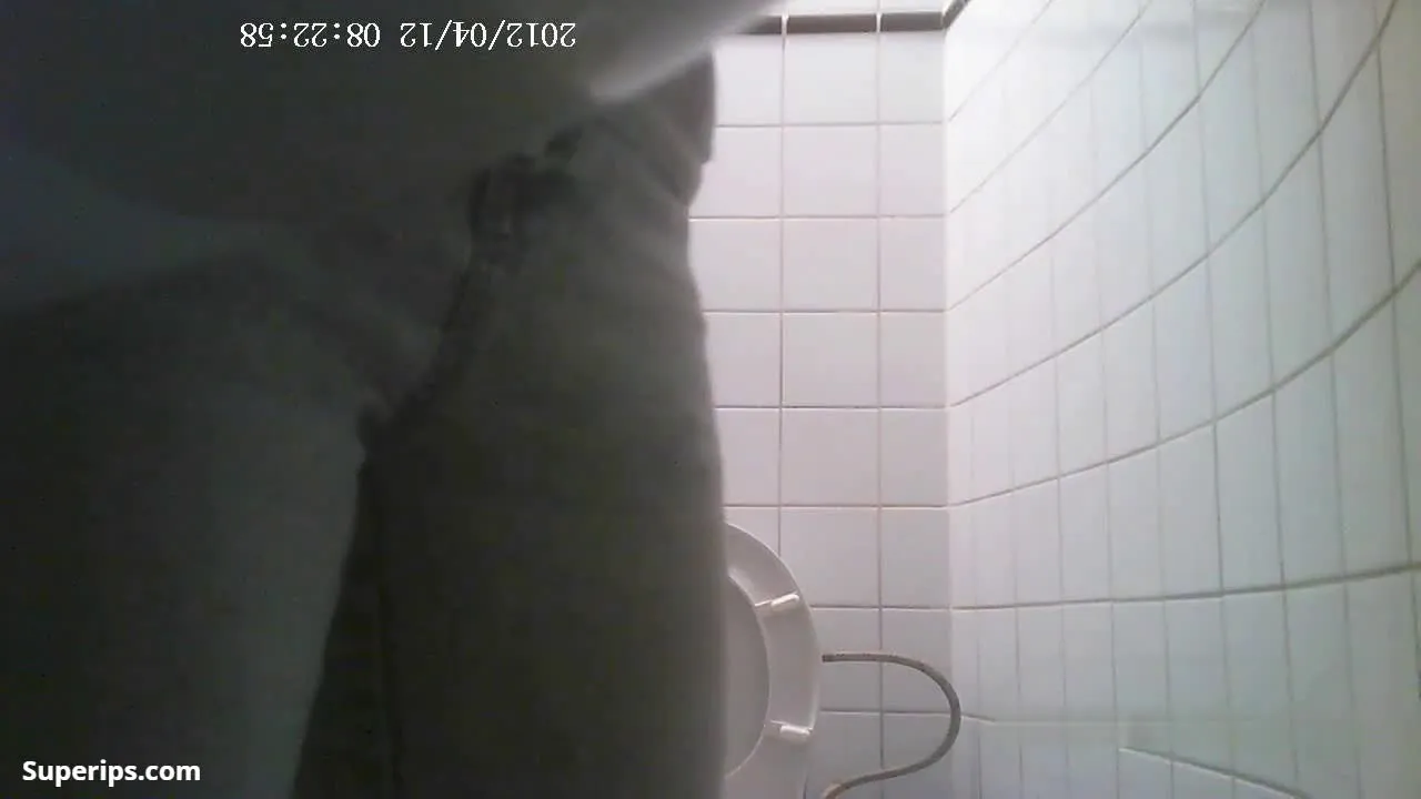 Spy Toilet β College girls use toilet Spy Toilet β College girls use toilet