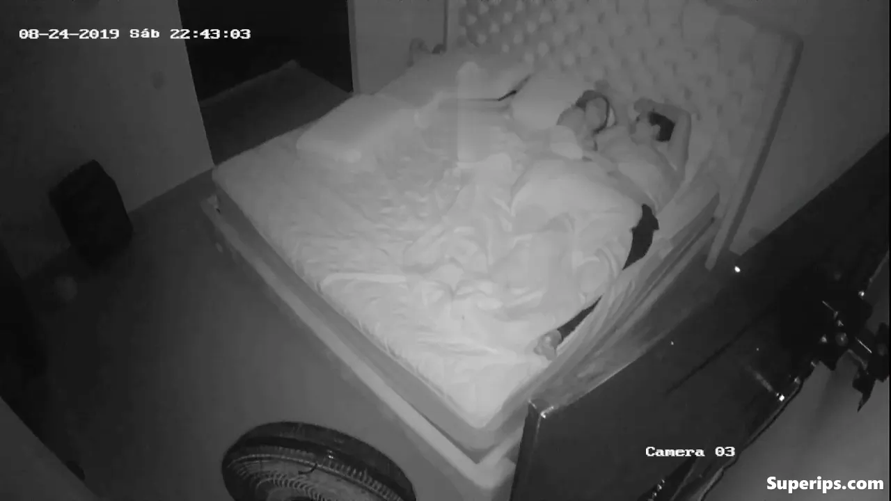 IPCAM – Hot lesbian moms fuck in their bed IPCAM – Hot lesbian moms fuck in their bed