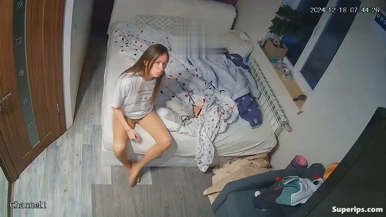 IPCAM – Beautiful Russian mother changes clothes IPCAM – Beautiful Russian mother changes clothes