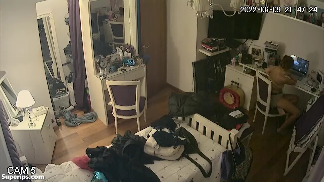 IPCAM – Redhead girl in underwear watching porn IPCAM – Redhead girl in underwear watching porn