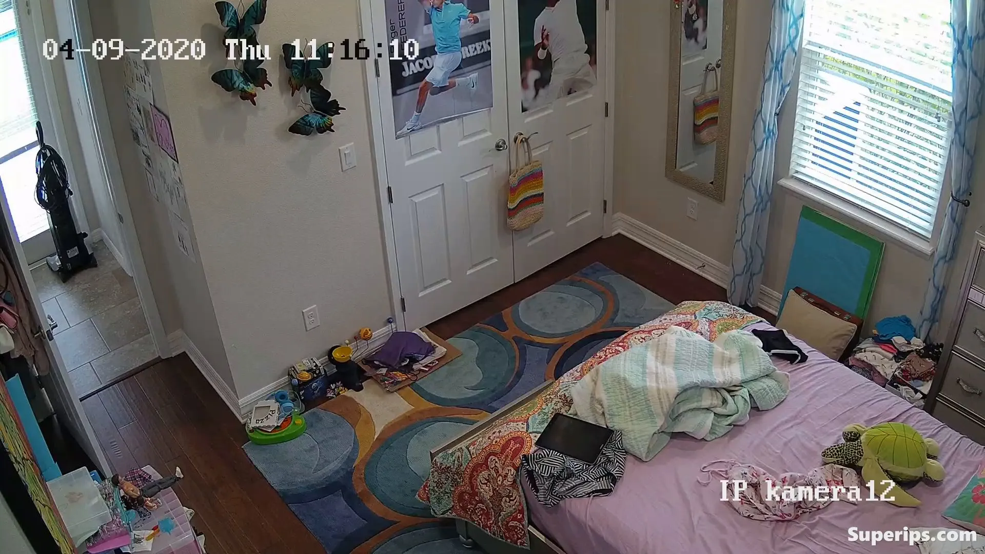 IPCAM – Tanned teenage girl gets dressed in her room IPCAM – Tanned teenage girl gets dressed in her room