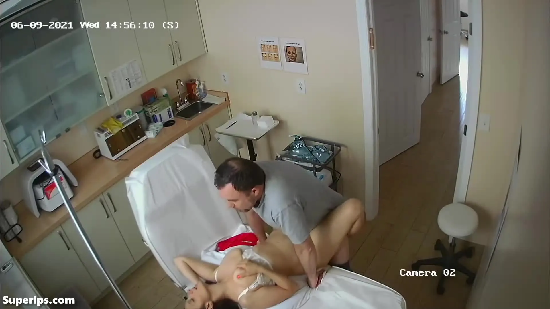 IPCAM – American doctor fucks his Arab woman patient IPCAM – American doctor fucks his Arab woman patient