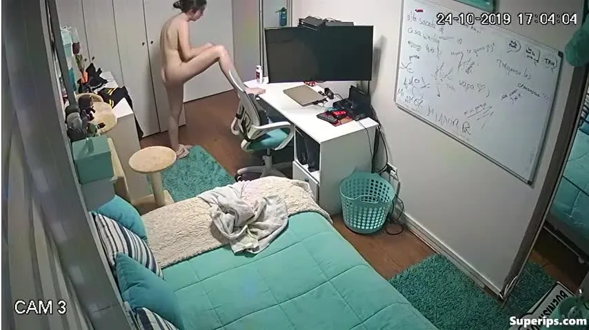 IPCAM – Naughty teenager rubs her pussy naked IPCAM – Naughty teenager rubs her pussy naked