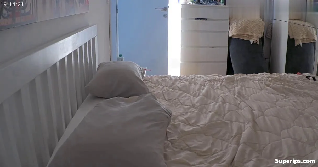 IPCAM – Two German college sluts have a threesome IPCAM – Two German college sluts have a threesome