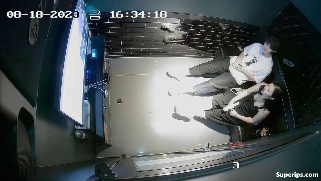 IPCAM – Naughty Korean couple in a karaoke room IPCAM – Naughty Korean couple in a karaoke room