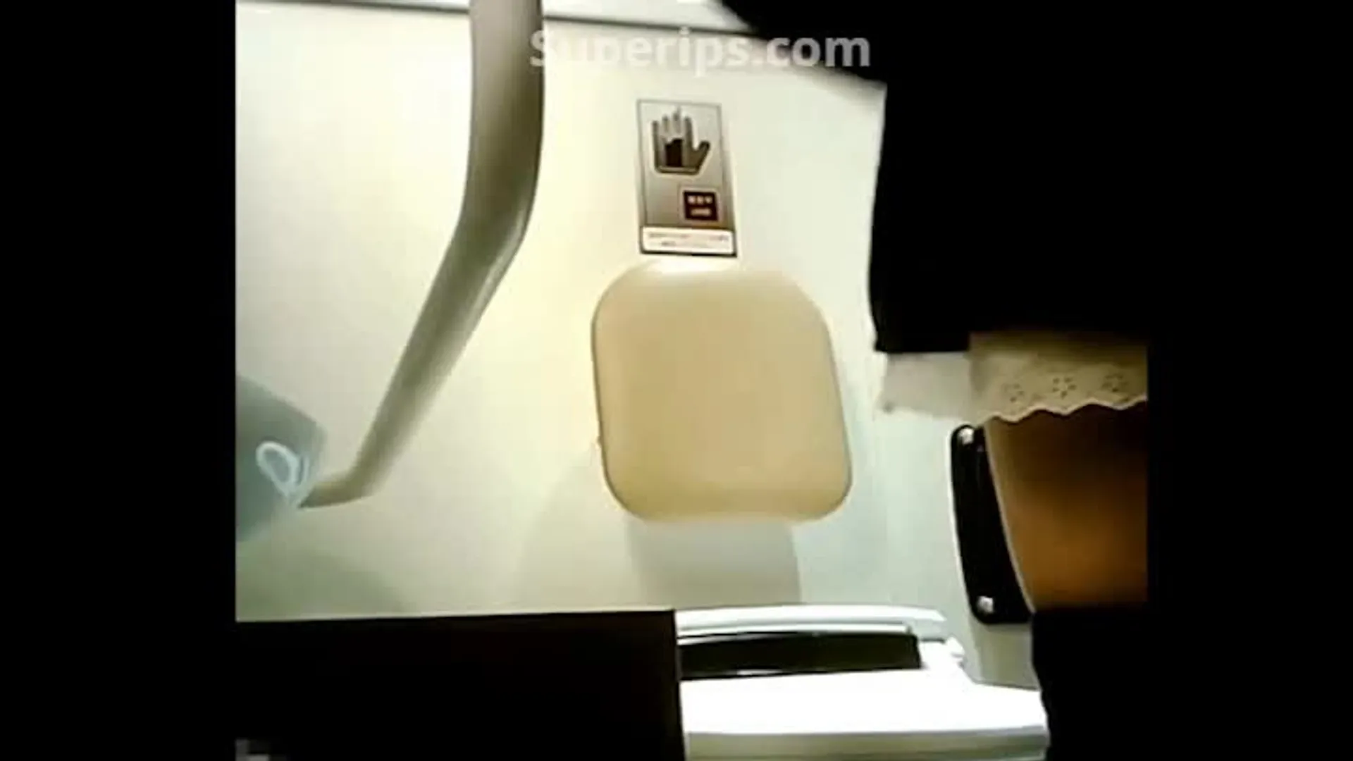 Spy toilet – Japanese restroom recordings Spy toilet – Japanese restroom recordings