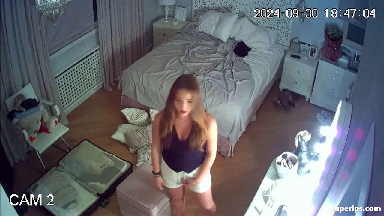 IPCAM – British college girl shows her tits IPCAM – British college girl shows her tits