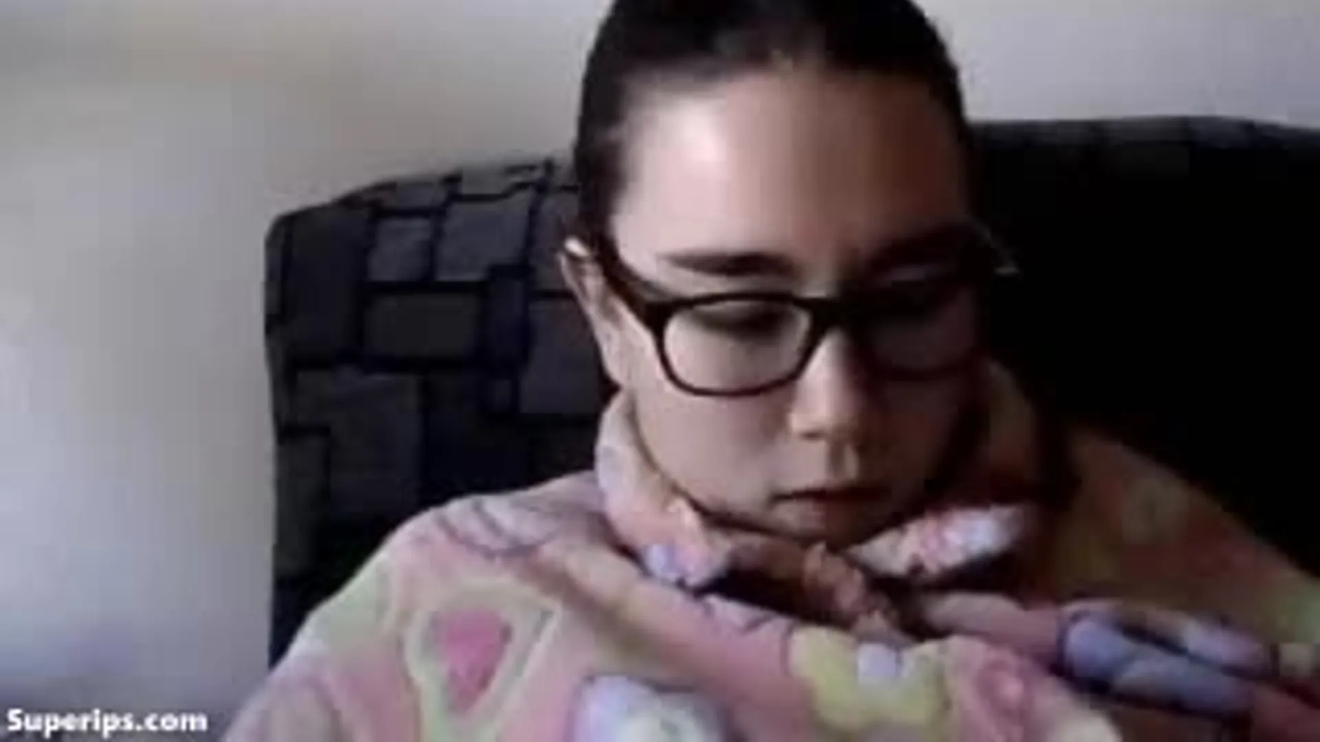 RAT Cam – Cute nerdy girl explores masturbation RAT Cam – Cute nerdy girl explores masturbation