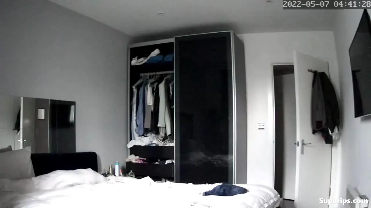 IPCAM – British blonde girl gets dressed in her room IPCAM – British blonde girl gets dressed in her room